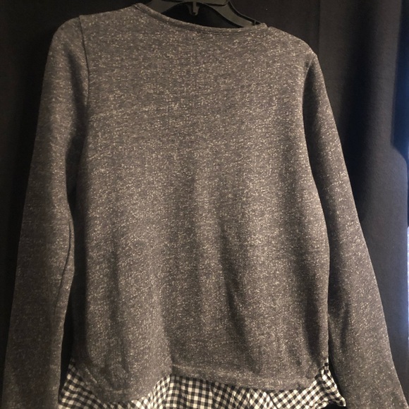 Crown & Ive Ladies Pullover Sz.M Like New Grey with Adorable White Accent - Picture 3 of 4